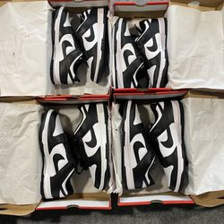 Nike Dunk Low “Panda” Men’s 9.5/10/6.5/5.5 - Women’s 7/8/11/11.5 - New