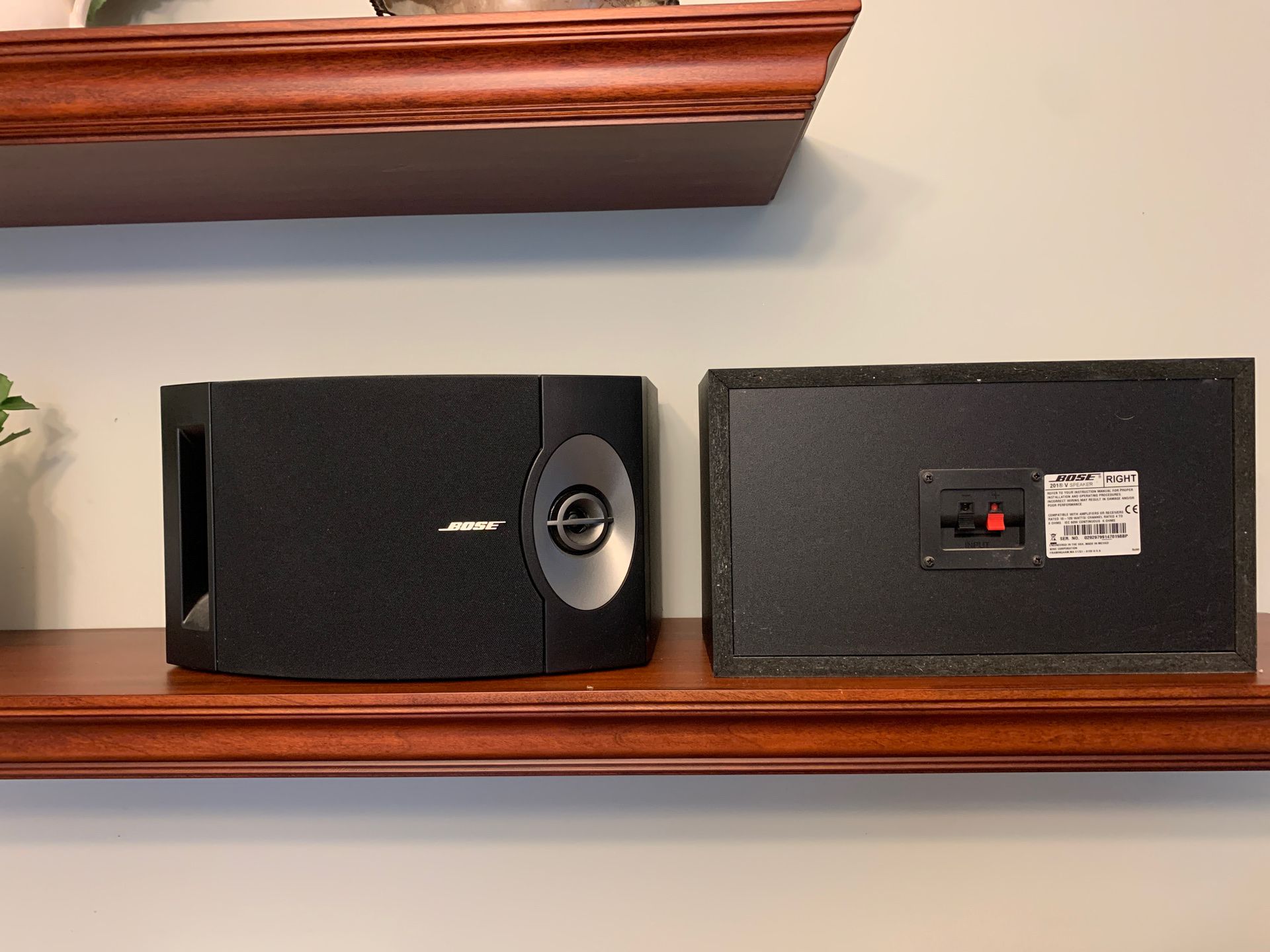 Bose bookshelf speakers. Model 201