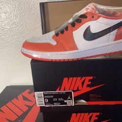 Women’s Air Jordan 1 Low OG Starfish Size 9.      Men Size 7.5