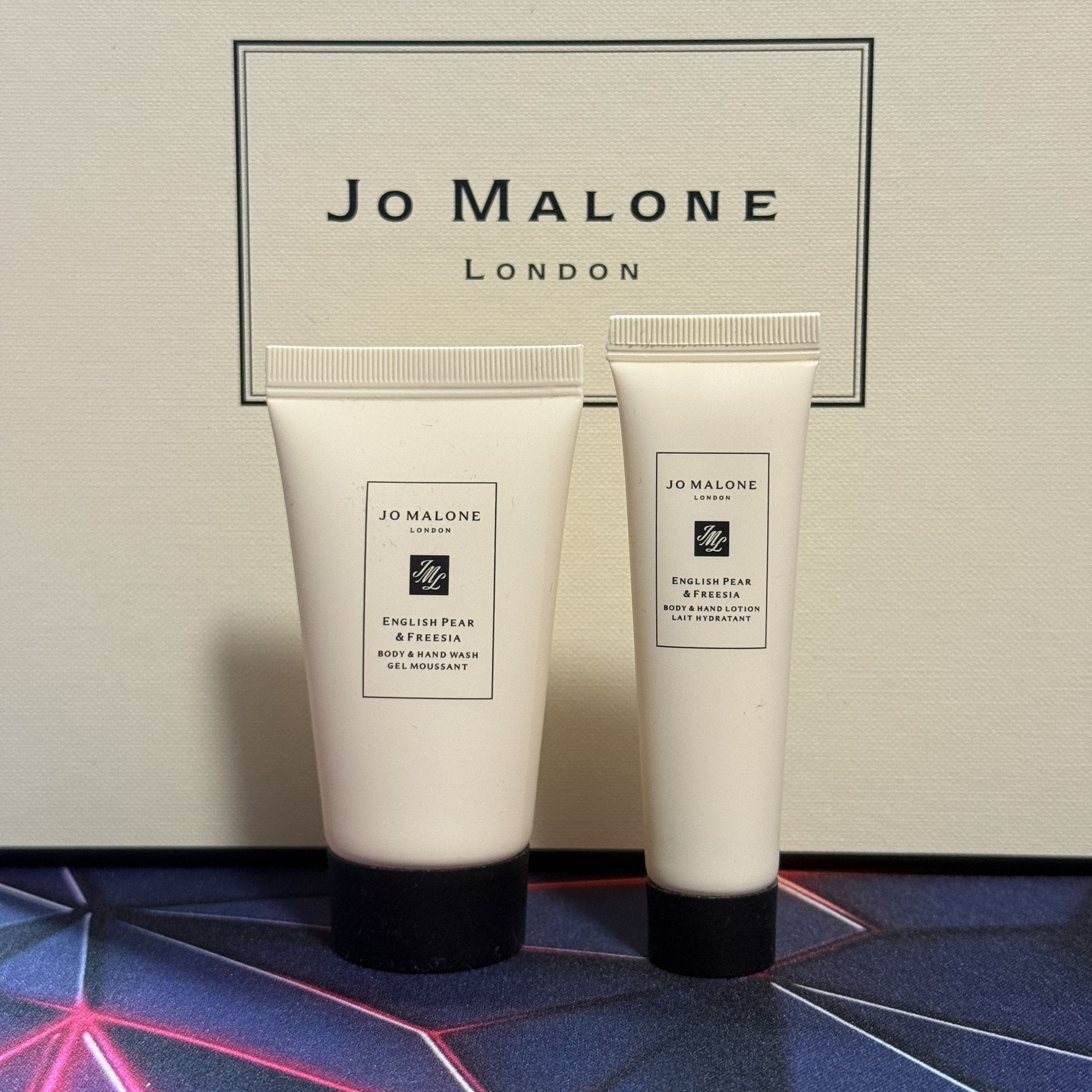 JO MALONE ENGLISH PEAR & FREESIA - BODY & HAND WASH AND LOTION