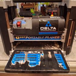Delta 12 1/2" Portable Planer, specifically model 22-560