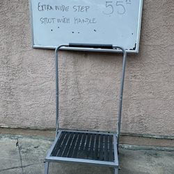 Extra Wide Step Stool With Handle