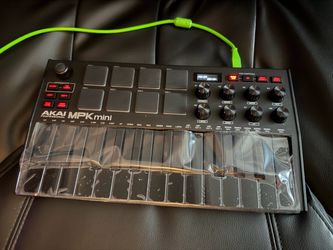 Akai MPK Mini MK3 Keyboard Controller OBO!
