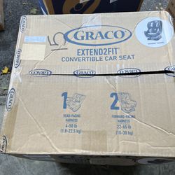 Graco Extend2Fit Convertible Car Seat |
