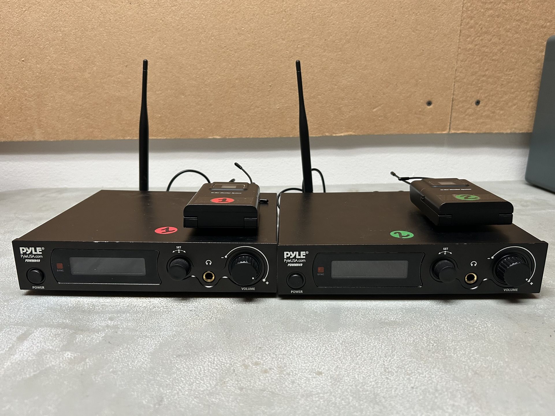 2x Pyle PDWMN49 Pro Wireless In-Ear Monitor Systems – Dual Transmitters | Live/Studio Use