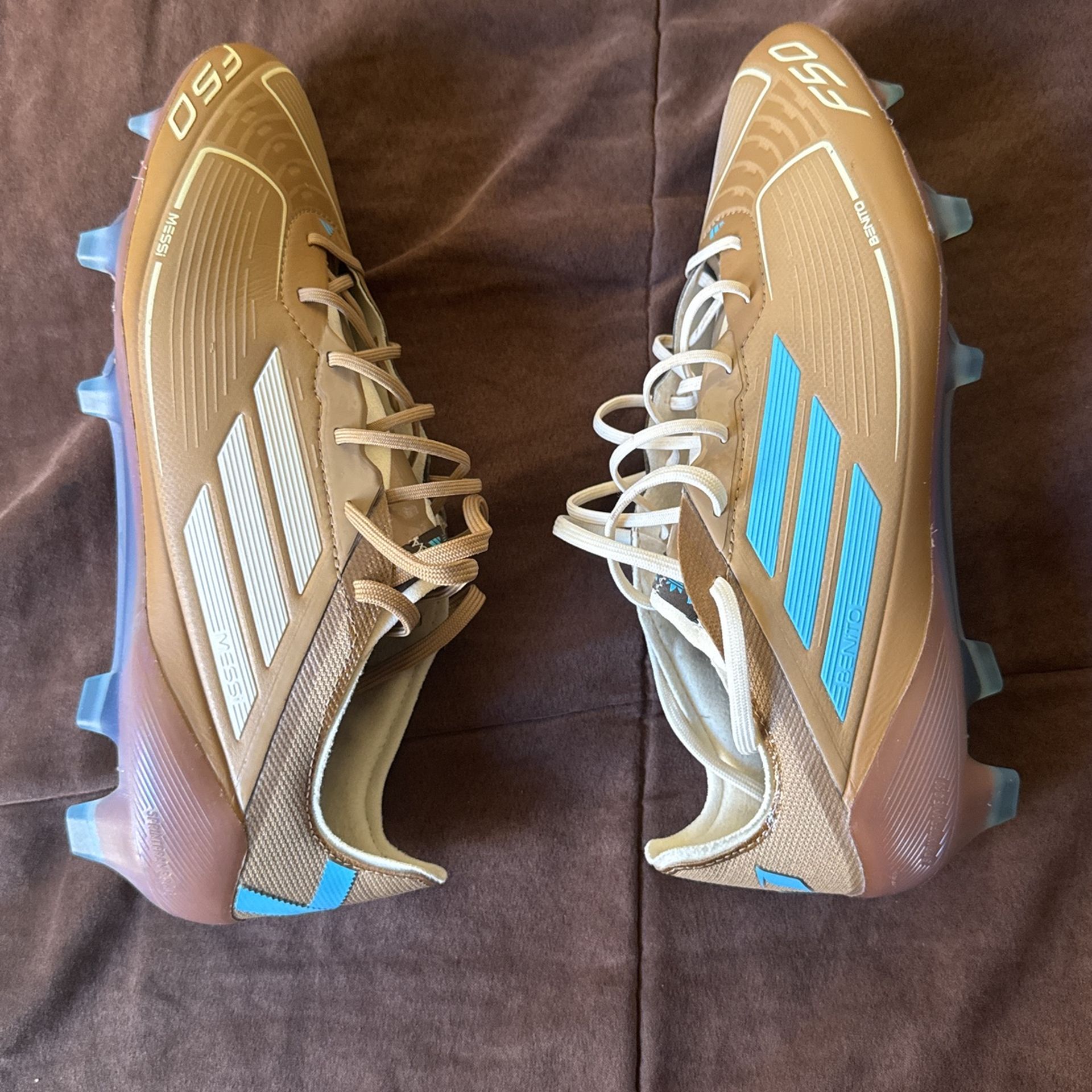 F50 Messi x Bad Bunny SIZE 7.5