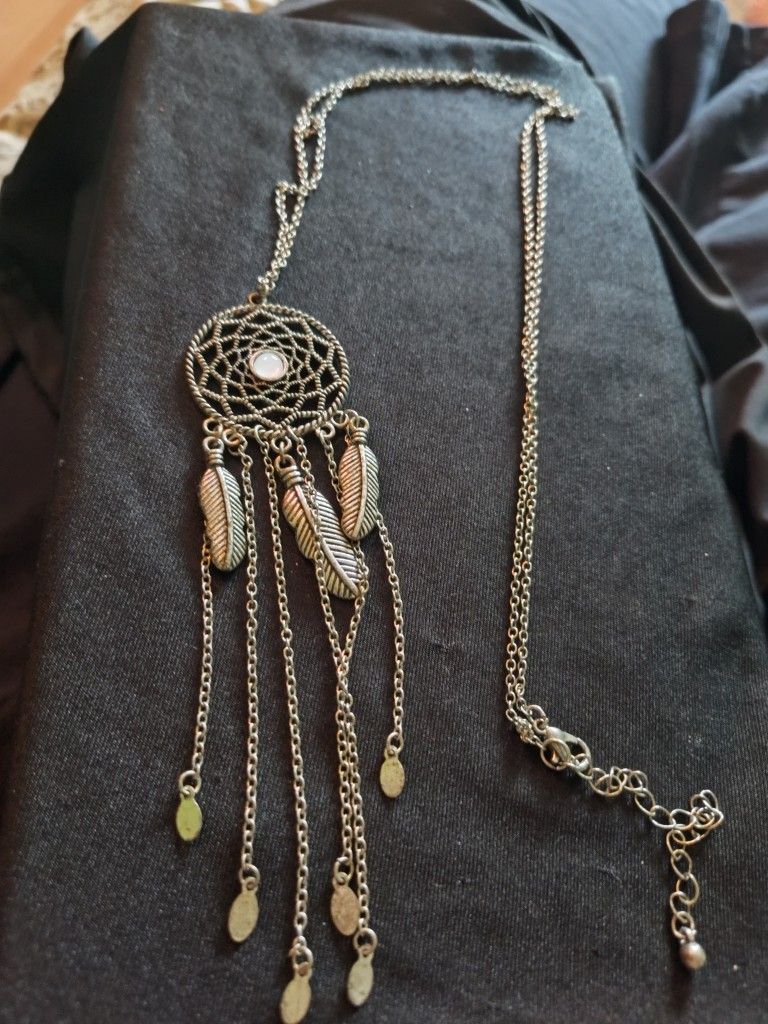 Unmarked Silver-tone Dream Catcher Necklace