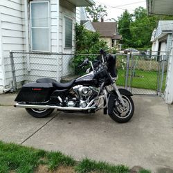 2007 Haley Street glide 96cube.. New Trans and Fuel Pump.. 55000 Miles.. 