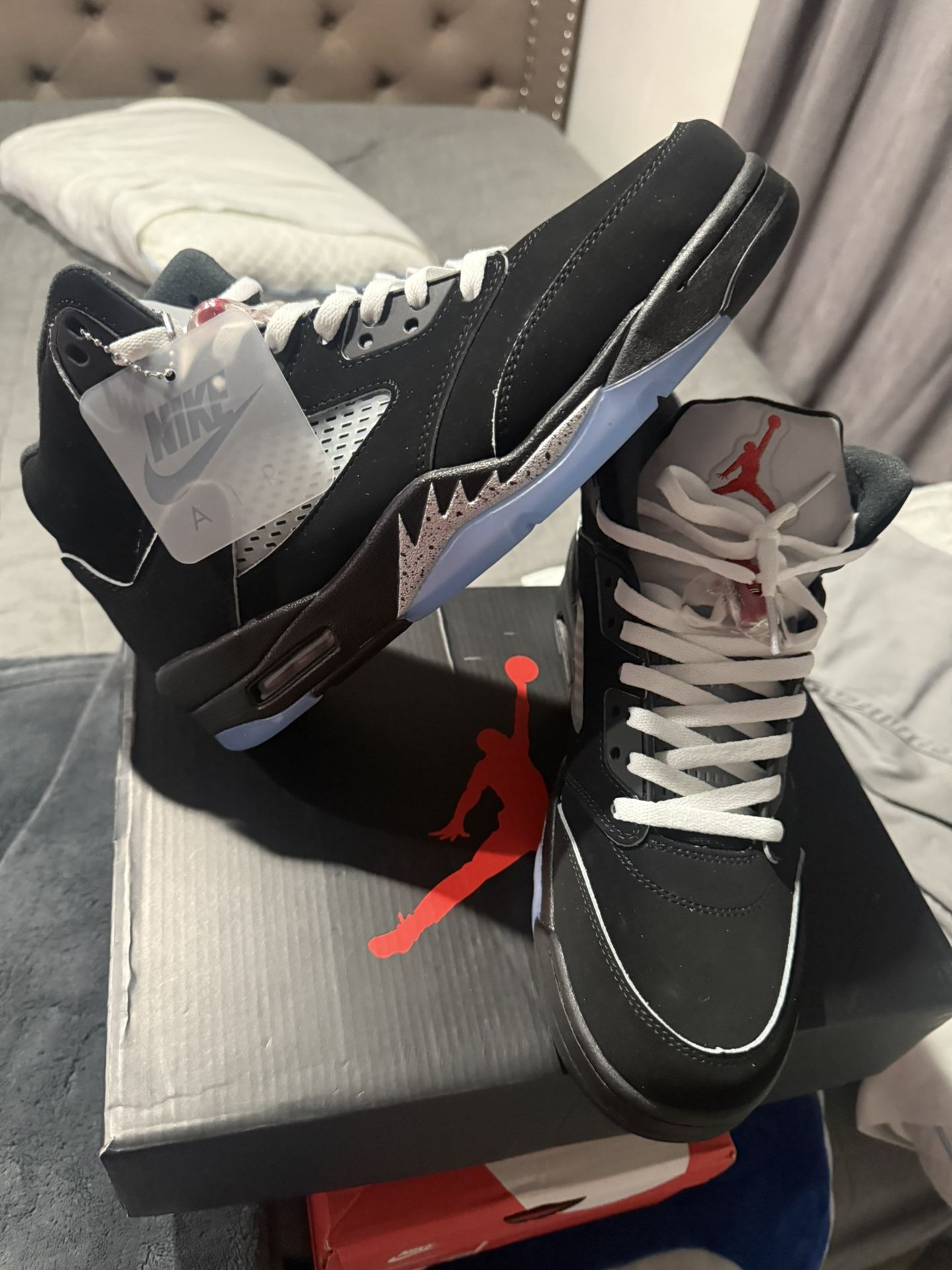 Jordan’s 5 Retro OG Black Metallic Reimagined