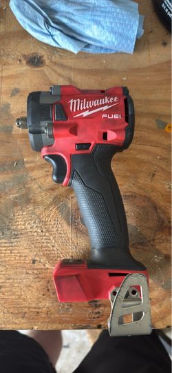 Milwaukee Fuel Series Impact Wrench M18