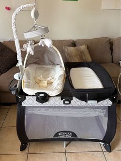 Pack and play Graco