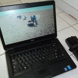 Dell Latitude e6440 14" Laptop Intel i5 2.7Ghz 8GB 128G SSD DVD Win 11 - $225 (Schererville)

