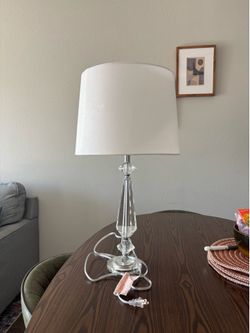 MODERN CRYSTAL GLASS TABLE LAMP w/ WHITE SHADE
