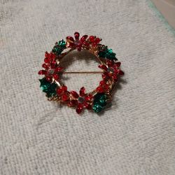 Vtg Signed Kenneth Cole Christmas Wreath Brooch
