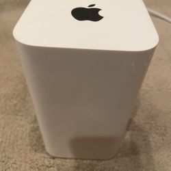Apple Routers 2.4G Model A 1521
