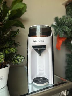 Baby Brezza pro formula dispenser