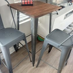 height table + 2 matching stools set! 