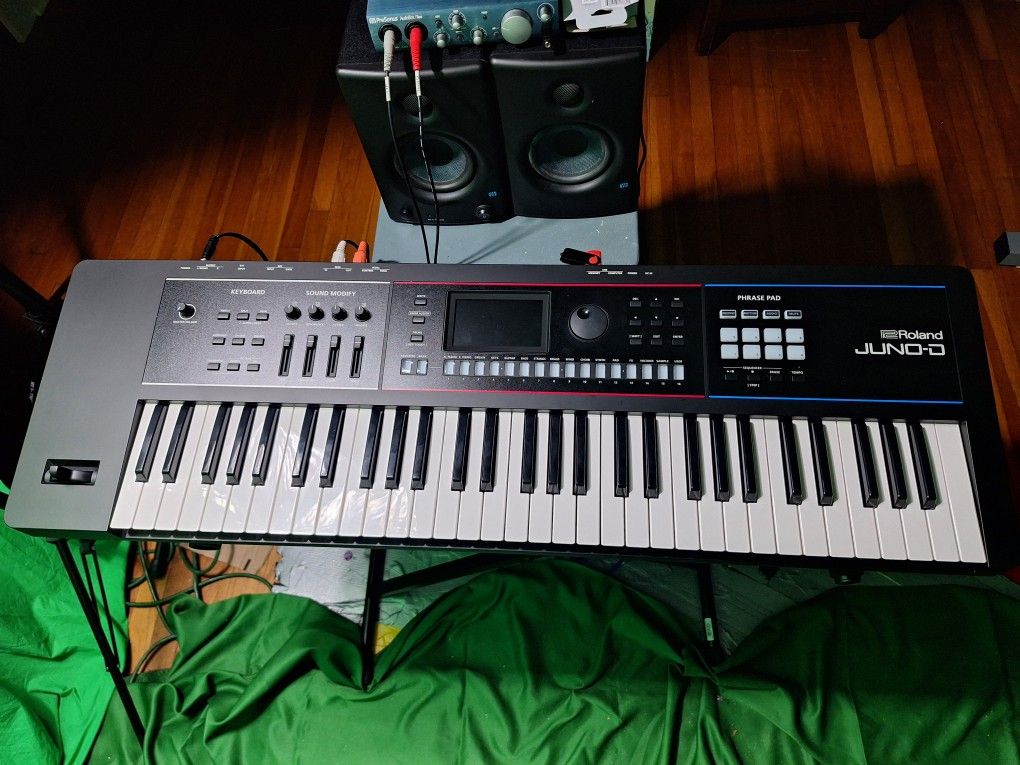 Roland JUNO-D6 Performance Synthesizer Keyboard – Great Condition!