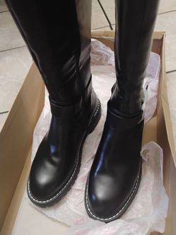 Boots women size 9