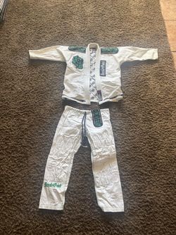 White BreakPoint Jiu-Jitsu Gi, Size K3
