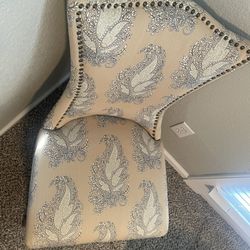 Upholstered Chair 