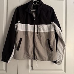 Ashley By 26 International women’s Black, White, and Gray Windbreaker size med