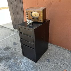 Storage end table