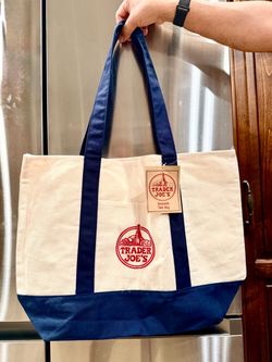 Trader Joe’s Canvas Tote Bags – NEW WITH TAGS – 5 Available