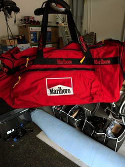 Marlboro Bags & Cooler 