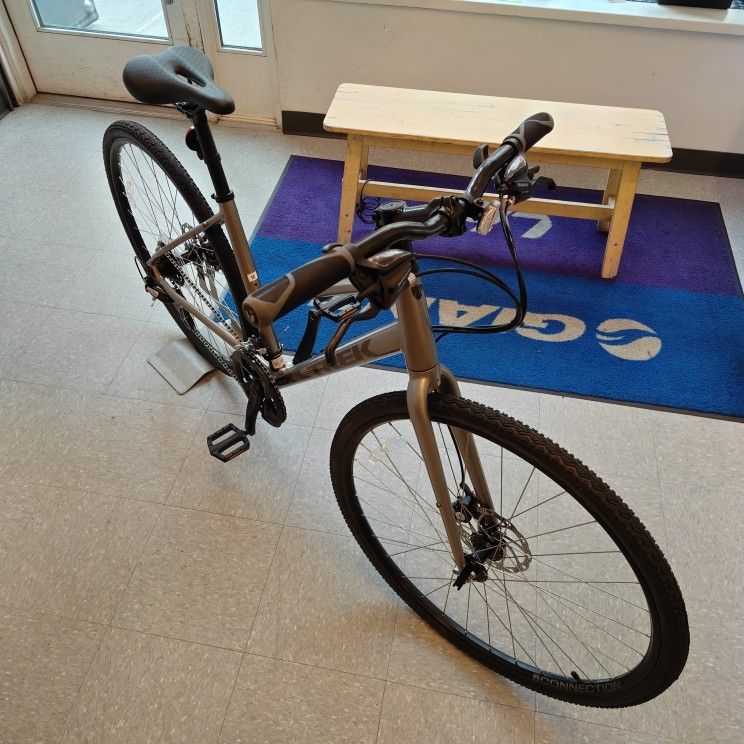 16 Speed Step-through Hybrid Bike