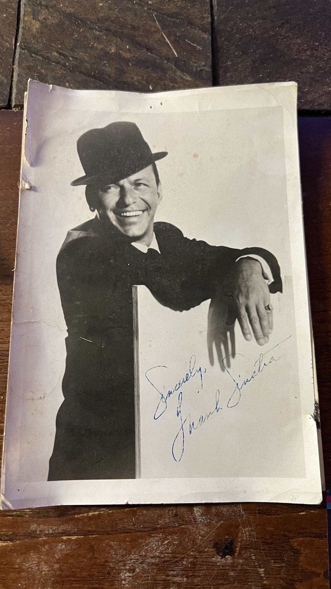 Frank Sinatra Autograph  Blue Ink  