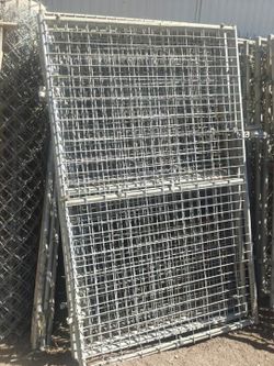 Chain link gate