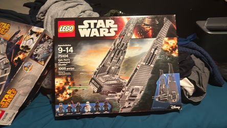LEGO Star Wars Kylo Ren's Command Shuttle 75104
