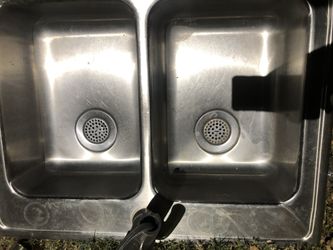 Stainless steel sink