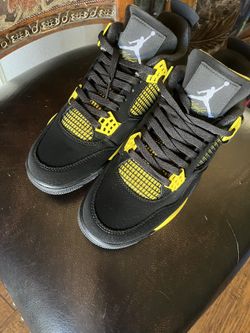 Air Jordan 4 Retro Thunder 10