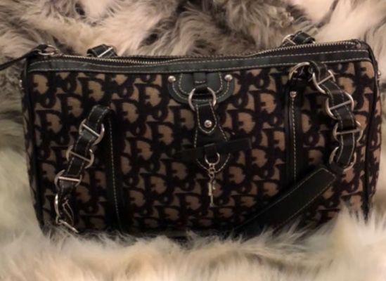 shoulder bag