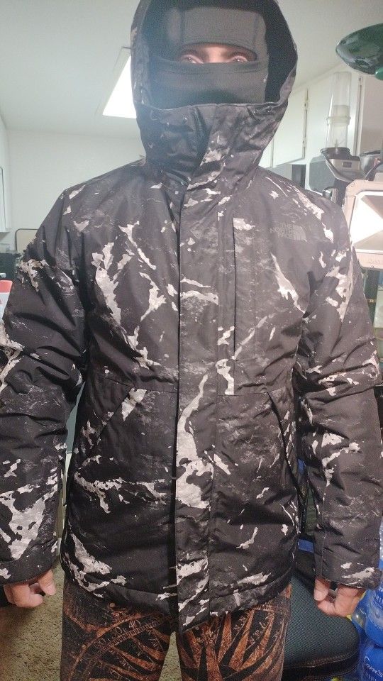 North Face Down Parka/snowboard jacket medium mens black and white
