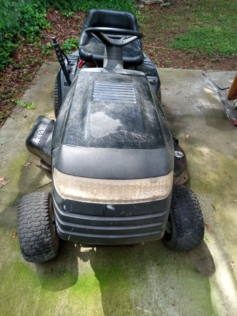 RIDDING MOWER