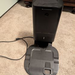 iRobot Vacuum Hub