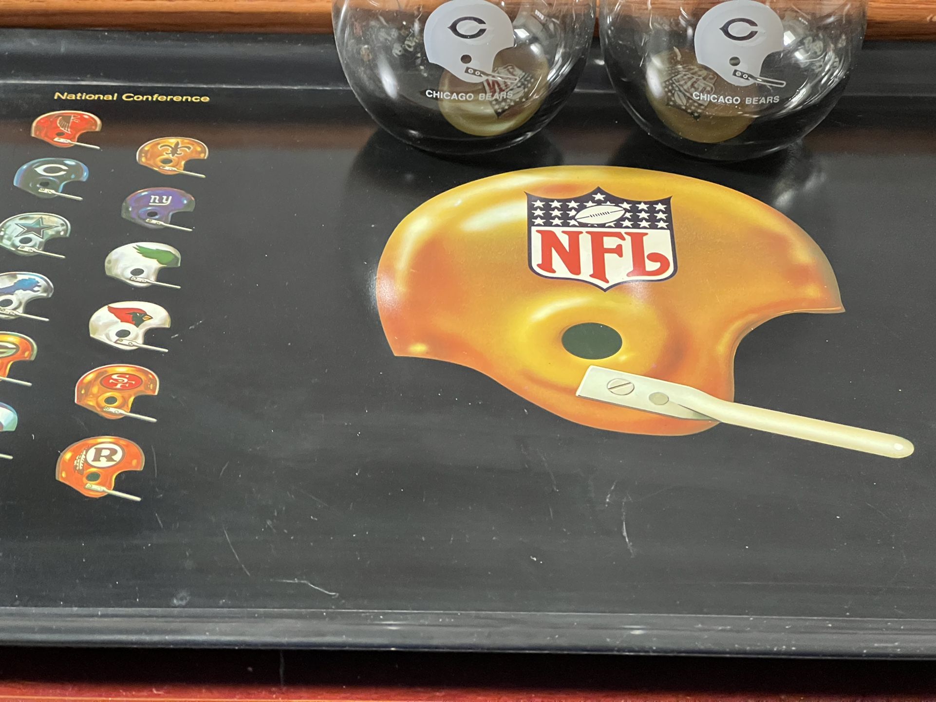 Vintage 1971 Officially Licensed Bears 12 Low Ball & 12 High Ball Glassware With Tray Rare