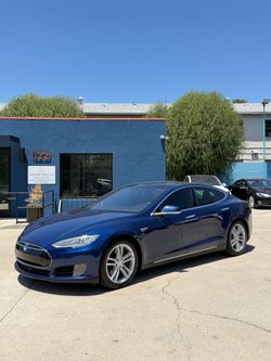 Tesla Model 2015 70D