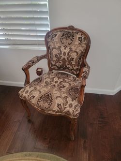 2x Antique Chairs