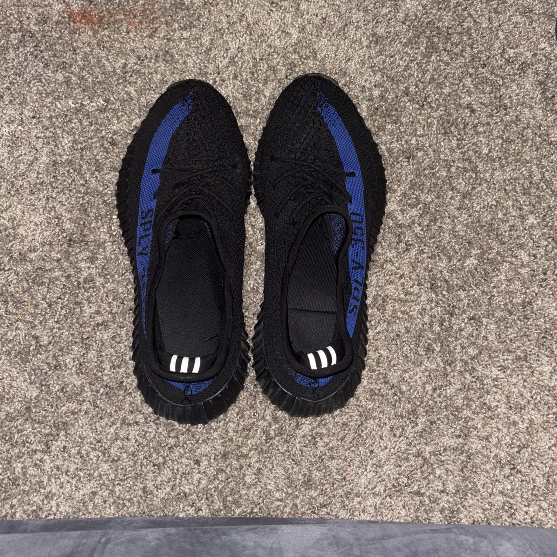 Yeezy Boost 350 v2 Dazzling Blue w/box