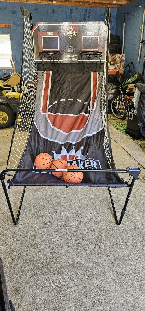 Nice Garage Kepted Playmaker Basketball Game. Battery Operated 