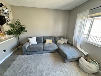 Sectional Couch – Excellent Condition