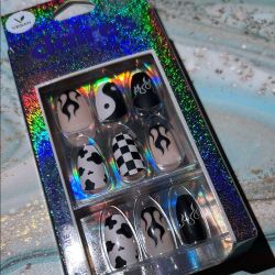 Chic Black & White Press-On Nail Set - Flames Checkers Abstract Patterns - Vegan