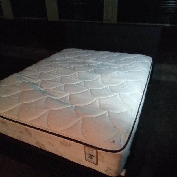 BLACK FABRIC QUEEN BED FRAME WITH MATTRESS