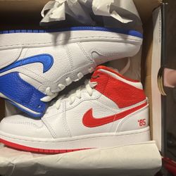 Jordan 1 Mid SE [GS]