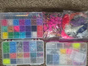 Rainbow loom with lots of bands