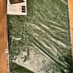 Artificial grass pad for cat for dog indoor outdoor/brand new/large size 20 x 30”